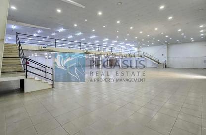 Warehouse - Studio - 2 Bathrooms for rent in Ras Zuwayed - Southern Governorate