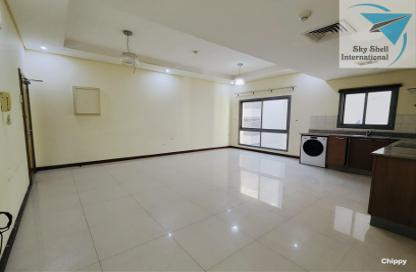 Apartment - 2 Bedrooms - 2 Bathrooms for rent in Segaya - Manama - Capital Governorate