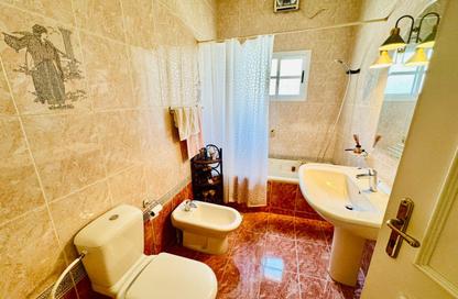 Villa - 4 Bedrooms - 5 Bathrooms for rent in Um Al Hasam - Manama - Capital Governorate