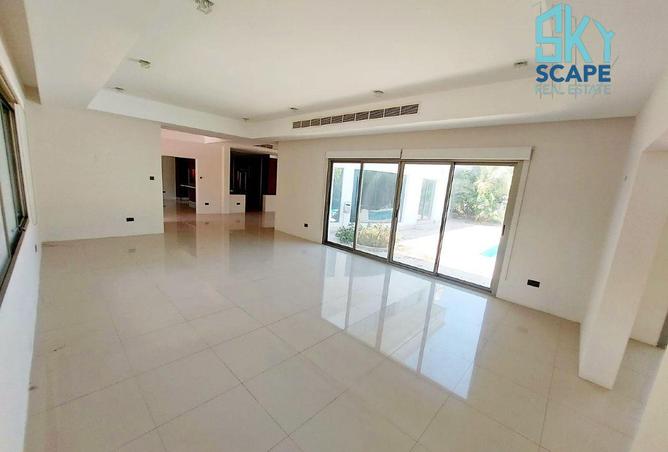 1001843 - Property Image 2