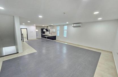Apartment - 5 Bedrooms - 4 Bathrooms for rent in Saar - Northern Governorate