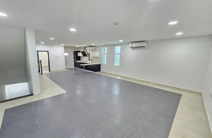 Apartment - 5 Bedrooms - 4 Bathrooms for rent in Saar - Northern Governorate