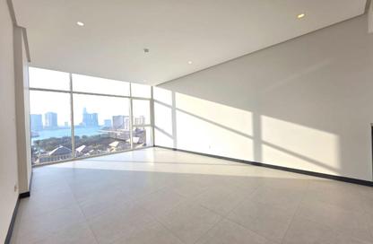 Apartment - 2 Bedrooms - 2 Bathrooms for rent in Reef Island - Capital Governorate
