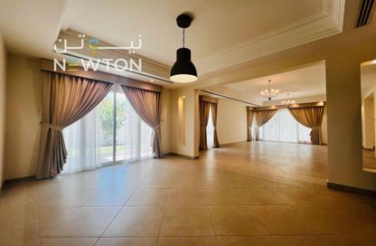 Villa - 4 Bedrooms - 4 Bathrooms for rent in Janabiya - Northern Governorate
