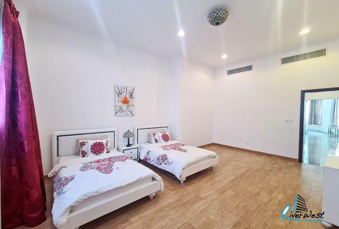 995857 - Property Image 3