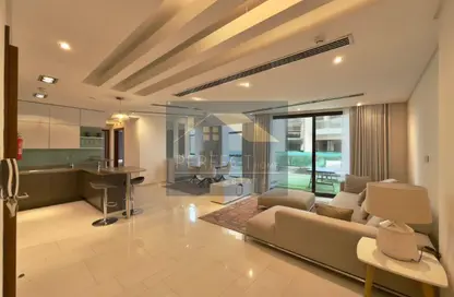 Apartment - 2 Bedrooms - 3 Bathrooms for rent in Reef Island - Capital Governorate