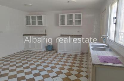Villa - 4 Bedrooms - 6 Bathrooms for rent in Tubli - Central Governorate Villa - 4 Bedrooms - 6 Bathrooms for rent in Tubli - Central Governorate