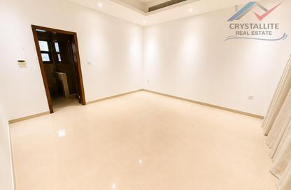Villa - 5 Bedrooms - 7+ Bathrooms for rent in Mahooz - Manama - Capital Governorate