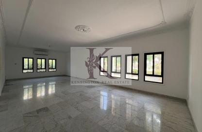 Compound - 4 Bedrooms - 4 Bathrooms for rent in Saar - Northern Governorate