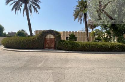 Compound - 4 Bedrooms - 4 Bathrooms for rent in Saar - Northern Governorate Compound - 4 Bedrooms - 4 Bathrooms for rent in Saar - Northern Governorate