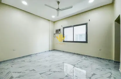 Apartment - 2 Bedrooms - 2 Bathrooms for rent in Segaya - Manama - Capital Governorate