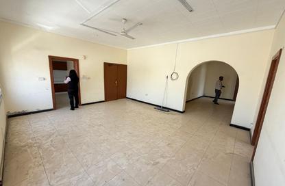 Apartment - 2 Bedrooms - 2 Bathrooms for rent in Segaya - Manama - Capital Governorate Apartment - 2 Bedrooms - 2 Bathrooms for rent in Segaya - Manama - Capital Governorate