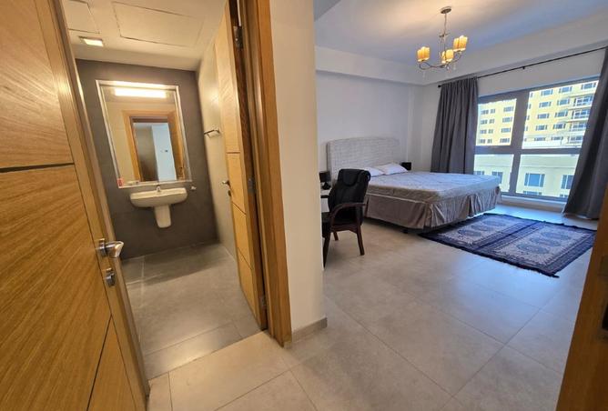 989192 - Property Image 2