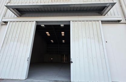 Warehouse - Studio - 1 Bathroom for rent in Sitra - Central Governorate