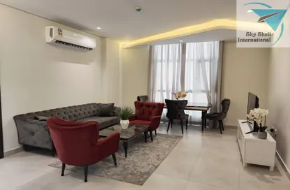 Apartment - 2 Bedrooms - 2 Bathrooms for rent in Mahooz - Manama - Capital Governorate