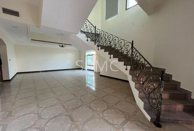 989483 - Property Image 3