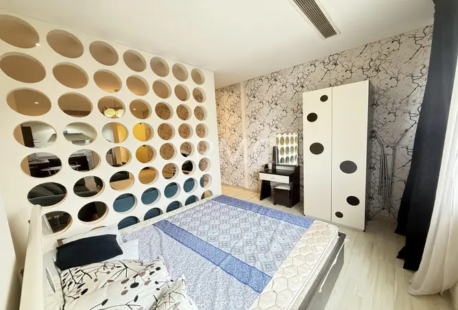 992112 - Property Image 2