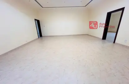 Medical Facility - Studio - 3 Bathrooms for rent in Janabiya - Northern Governorate