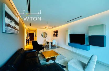 Apartment - 2 Bedrooms - 2 Bathrooms for rent in Reef Island - Capital Governorate