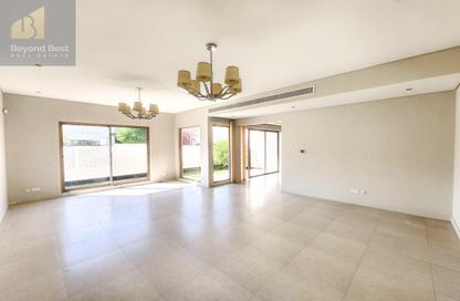 Villa - 4 Bedrooms - 5 Bathrooms for rent in Janabiya - Northern Governorate