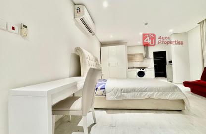 Apartment - Studio - 1 Bathroom for rent in Zinj - Manama - Capital Governorate