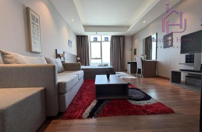 Apartment - Studio - 1 Bathroom for rent in Sanabis - Manama - Capital Governorate