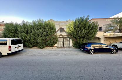 Villa - 4 - 3 for rent in Alhajiyat - Riffa - Southern Governorate