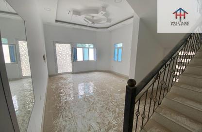Villa - 4 - 5 for sale in Bu Kowarah - Riffa - Southern Governorate