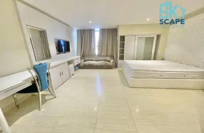 Apartment - Studio - 1 Bathroom for rent in Sanabis - Manama - Capital Governorate
