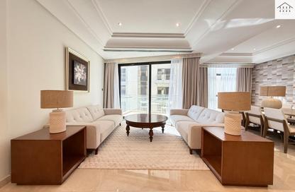 Apartment - 3 Bedrooms - 4 Bathrooms for rent in Reef Island - Capital Governorate