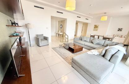 Apartment - 2 - 3 for rent in Sanabis - Manama - Capital Governorate