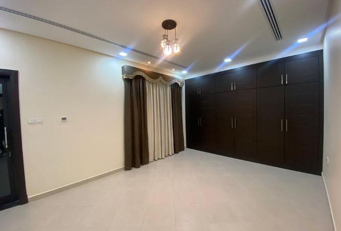 999247 - Property Image 2