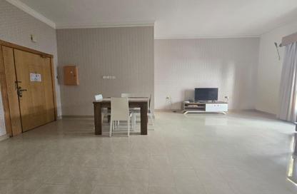 Apartment - 2 Bedrooms - 2 Bathrooms for rent in Al Juffair - Capital Governorate