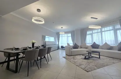 Apartment - 4 Bedrooms - 4 Bathrooms for rent in Al Juffair - Capital Governorate