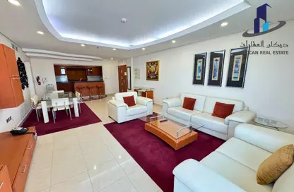 Apartment - 2 Bedrooms - 3 Bathrooms for rent in Al Juffair - Capital Governorate