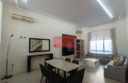 فيلا - 4 غرف نوم - 5 حمامات للايجار في عراد - المحرق