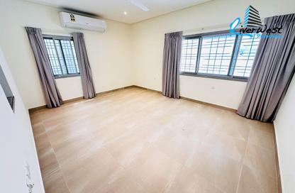 Apartment - 3 Bedrooms - 3 Bathrooms for rent in Al Burhama - Manama - Capital Governorate