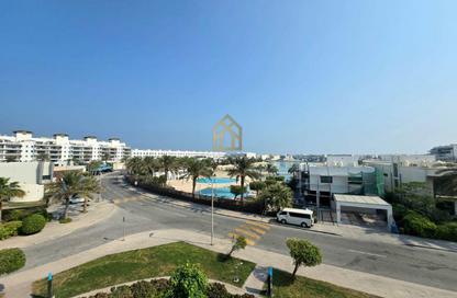 Apartment - 2 Bedrooms - 2 Bathrooms for rent in Tala Island - Amwaj Islands - Muharraq Governorate