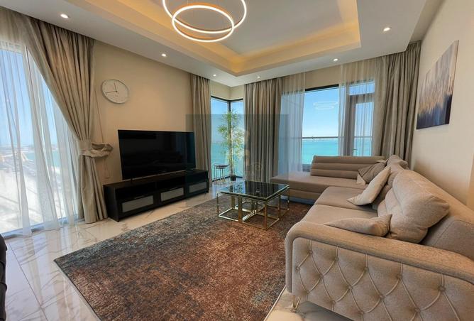 999881 - Property Image 2