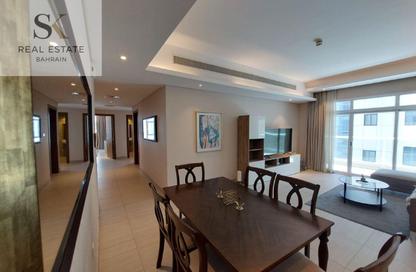 Apartment - 3 Bedrooms - 3 Bathrooms for rent in Al Juffair - Capital Governorate