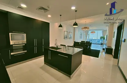 Apartment - 3 Bedrooms - 4 Bathrooms for rent in Al Juffair - Capital Governorate