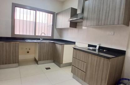 Apartment - 3 Bedrooms - 3 Bathrooms for rent in Busaiteen - Muharraq Governorate