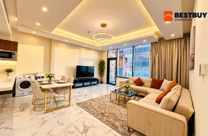 Apartment - 2 Bedrooms - 2 Bathrooms for rent in Al Juffair - Capital Governorate