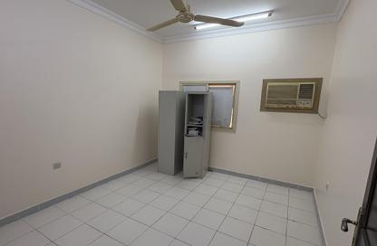 Apartment - 2 Bedrooms - 1 Bathroom for rent in Hidd - Muharraq Governorate