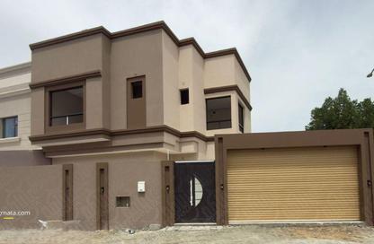 Villa - 4 Bedrooms - 5 Bathrooms for sale in Shahrakan - Northern Governorate
