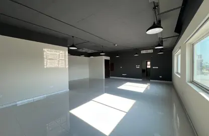 Office Space - Studio - 2 Bathrooms for rent in Galali - Muharraq Governorate