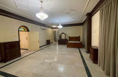 Penthouse - 6 Bedrooms - 5 Bathrooms for rent in Al Juffair - Capital Governorate