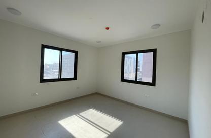 Whole Building - 7+ Bedrooms - 7+ Bathrooms for rent in Tubli - Central Governorate