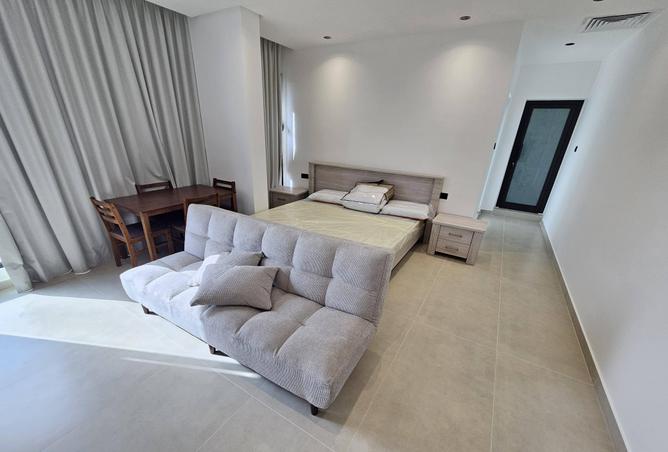 996208 - Property Image 3