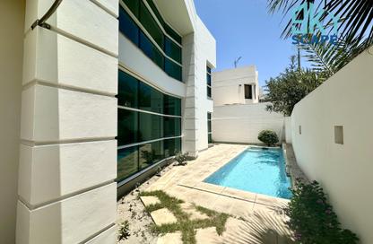 عمارة بالكامل - استوديو - 4 حمامات للايجار في السقية - المنامة - محافظة العاصمة